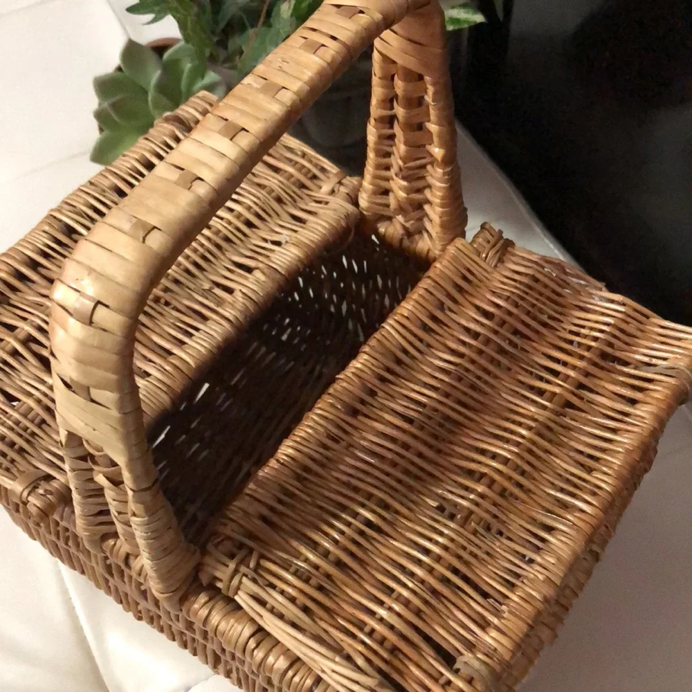 Vintage Wicker “Picnic Basket” Style Purse/Tote-9x7x5